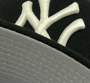Load image into Gallery viewer, "KIDS" NEW YORK YANKEES (BLACK) "2000 SUBWAY SERIES" NEW ERA 59FIFTY FITTED