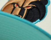 Load image into Gallery viewer, MEMPHIS GRIZZLIES (OFF-WHITE) "NBA 75TH ANNIVERSARY" NEW ERA 59FIFTY FITTED (MINT UNDER VISOR)