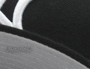 Load image into Gallery viewer, NEW YORK YANKEES (BLACK/WHITE) NEW ERA 9FIFTY SNAPBACK