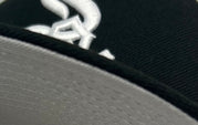 Load image into Gallery viewer, CHICAGO WHITESOX (2005 WORLD SERIES) NEW ERA 59FIFTY FITTED (GREY UNDER VISOR)