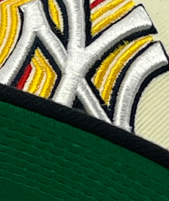 NEW YORK YANKEES (OFF-WHITE) (TRIPLE LOGO)"1996 WORLD SERIES" NEW ERA 59FIFTY FITTED (GREEN UNDERVISOR)