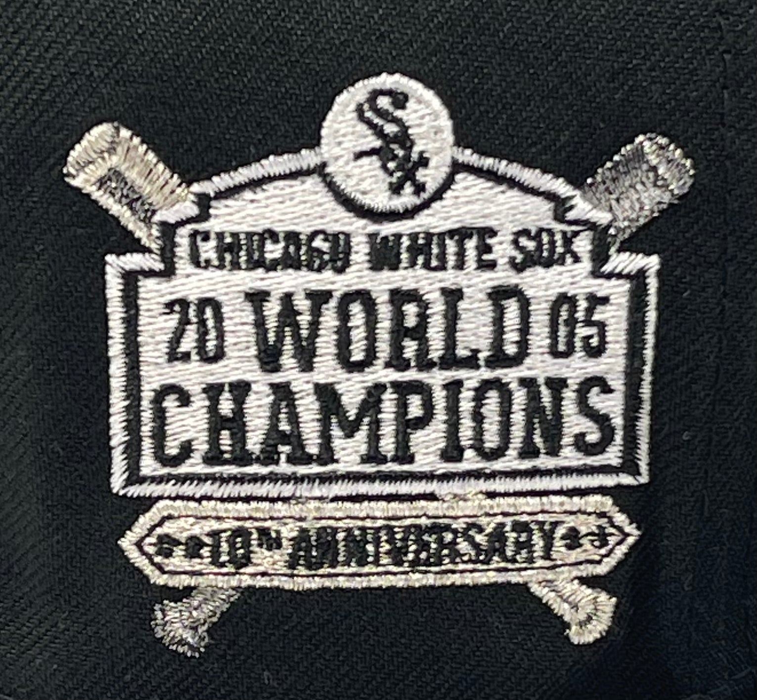 CHICAGO WHITESOX (BLACK) "10TH ANN OF 2005 WS CHAMPS" NEW ERA 59FIFTY FITTED