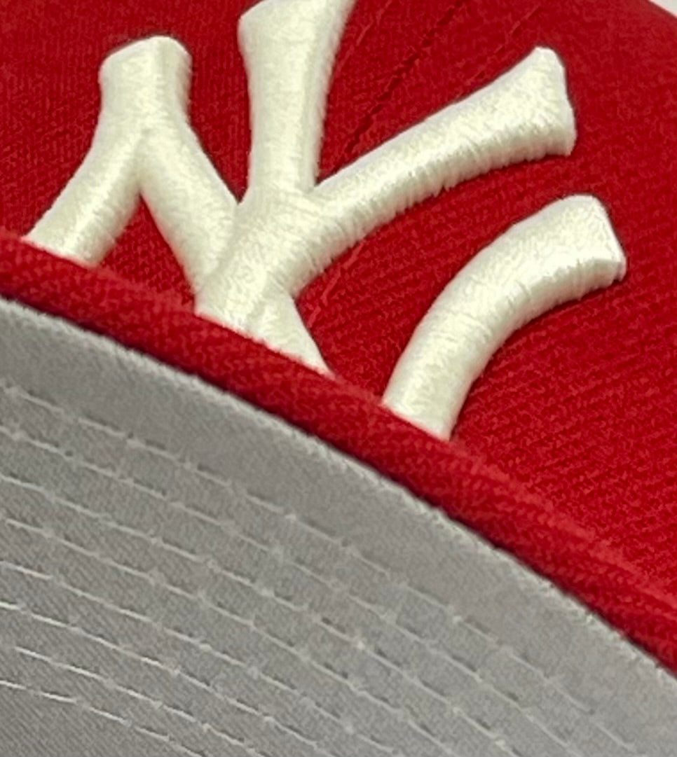 "KIDS" NEW YORK YANKEES (RED)(1999 WORLDSERIES) NEW ERA 59FIFTY FITTED (GLOW IN THE DARK LOGO)