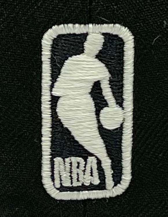 NEW YORK KNICKS  (2001 911 FLAG) "NEW YORK LOGO" NEW ERA 59FIFTY FITTED (GLOW IN THE DARK) (RED UNDER VISOR)