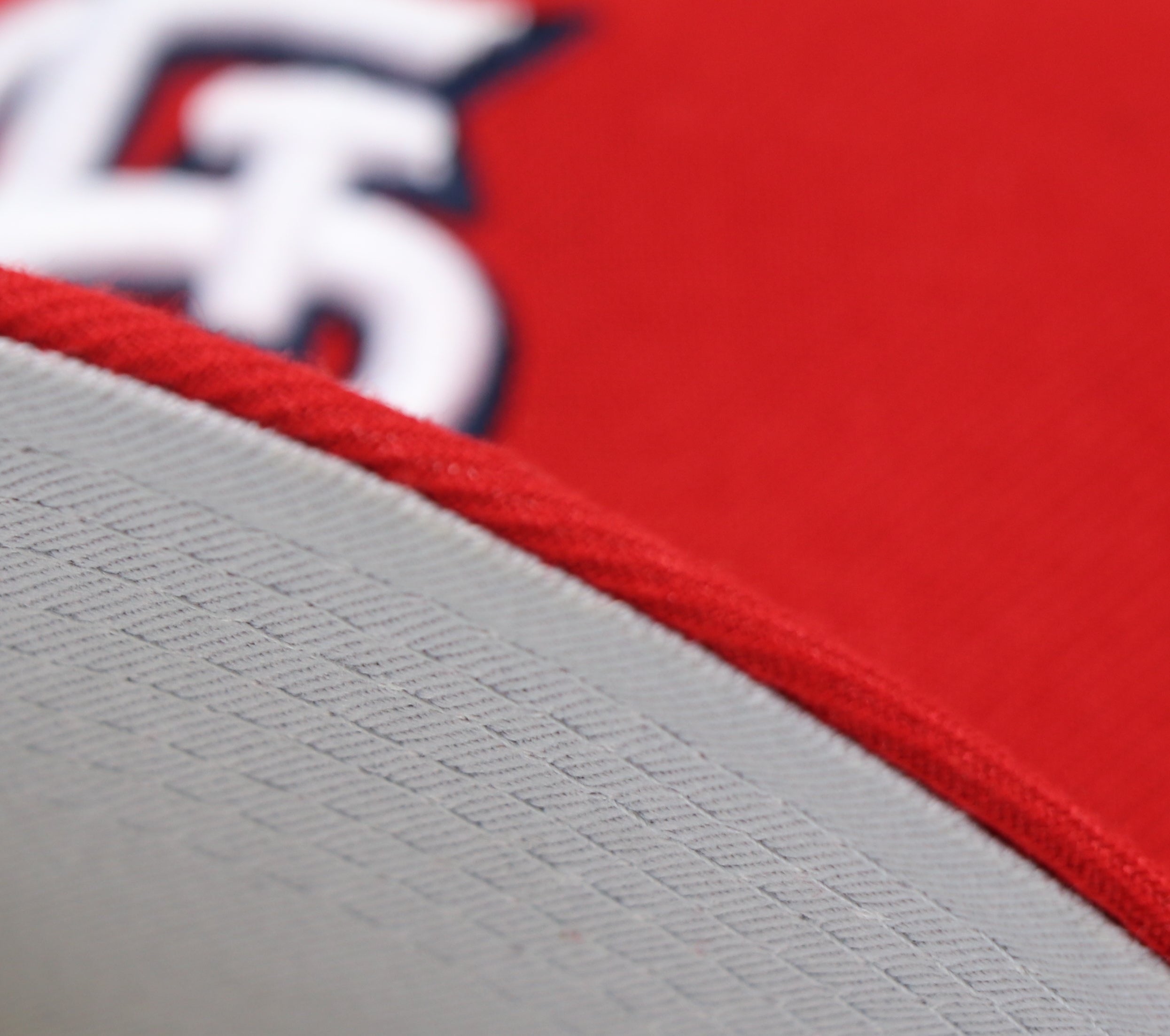ST. LOUIS CARDINALS (ALL RED) "2006 WORLD SERIES" NEW ERA 59FIFTY FITTED (GREY BOTTOM)