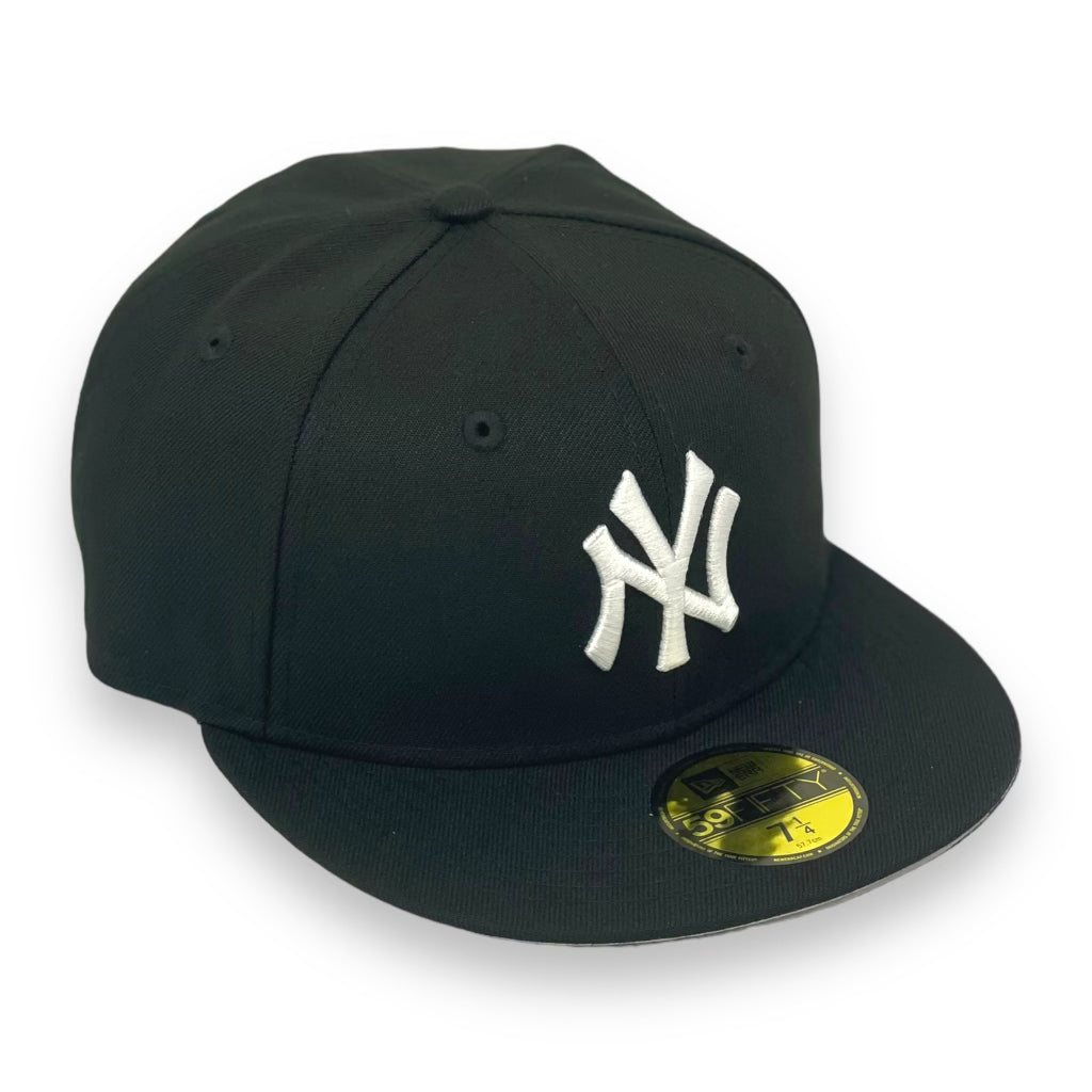 NEW YORK YANKEES (BLACK) NEW ERA 59FIFTY FITTED (PINK UNDER VISOR)