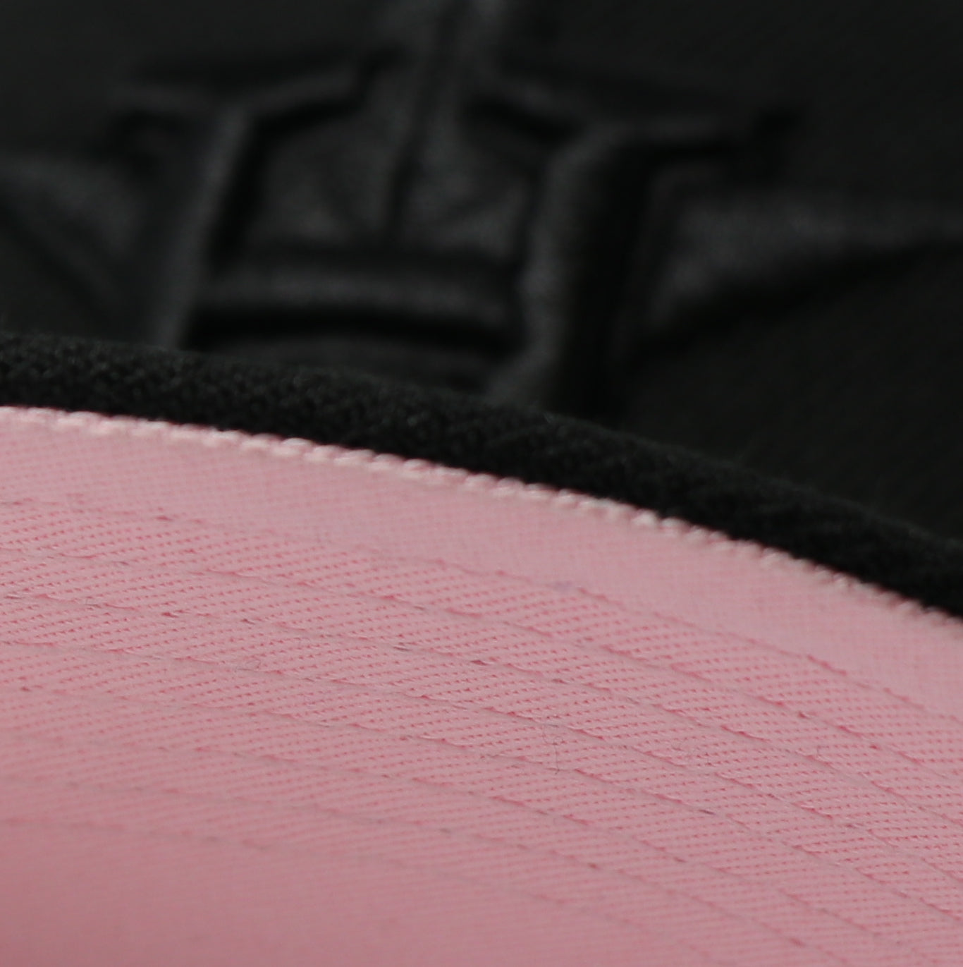 HOUSTON ASTROS (2017 WS "BLACKOUT SERIES") NEW ERA 59FIFTY FITTED (PINK BOTTOM)