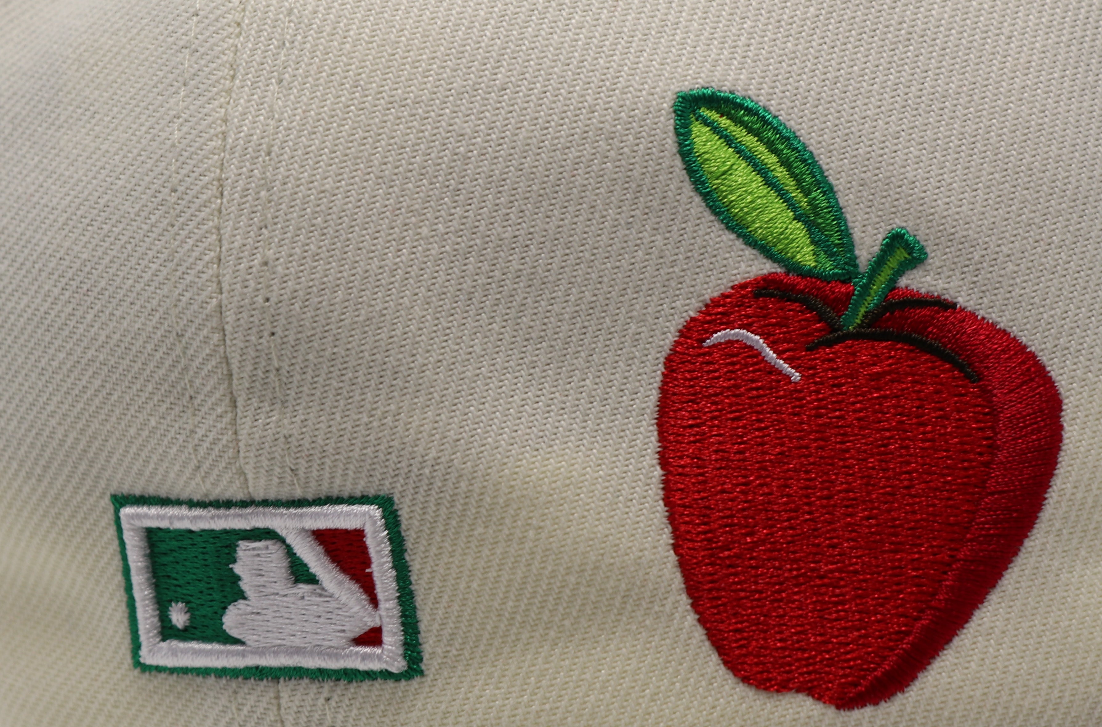 OAKLAND ATHLETICS (40TH ANNIVERSARY) NEW ERA 59FIFTY FITTED (RED UNDER VISOR) (S)