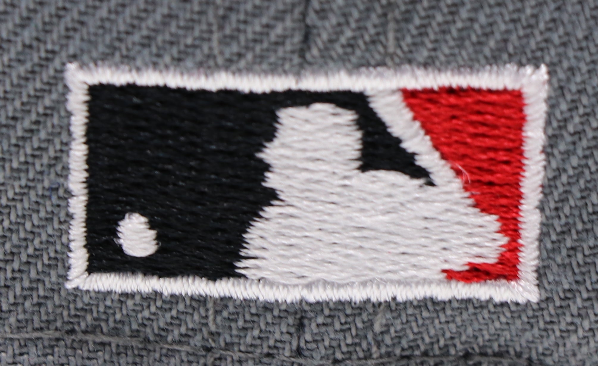 OAKLAND ATHLETICS (S-GREY) NEW ERA 59FIFTY FITTED (RED VISOR)