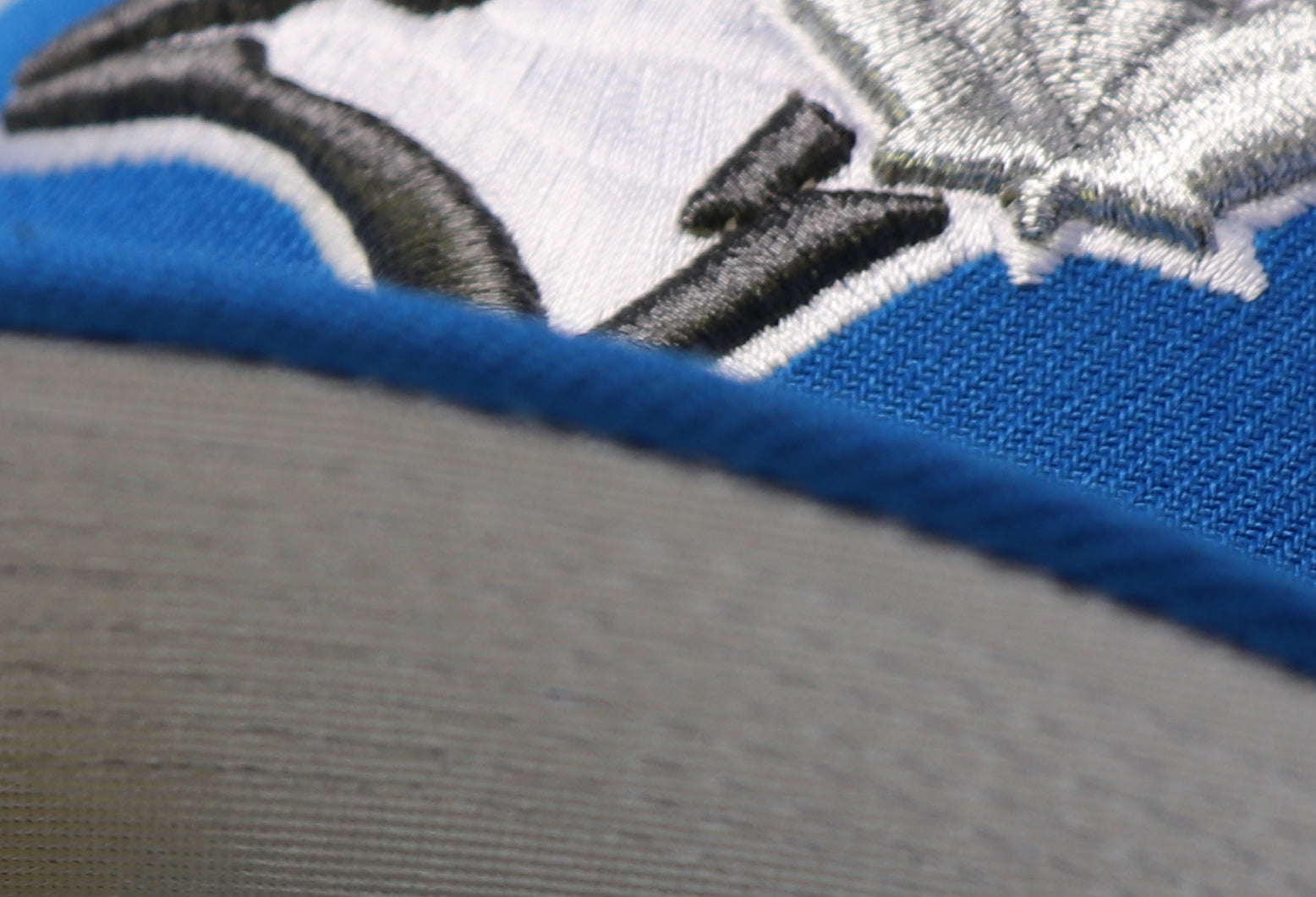 TORONTO BLUEJAYS (40TH SEASON) NEW ERA 59FIFTY FITTED (SILVER UNDER VISOR)