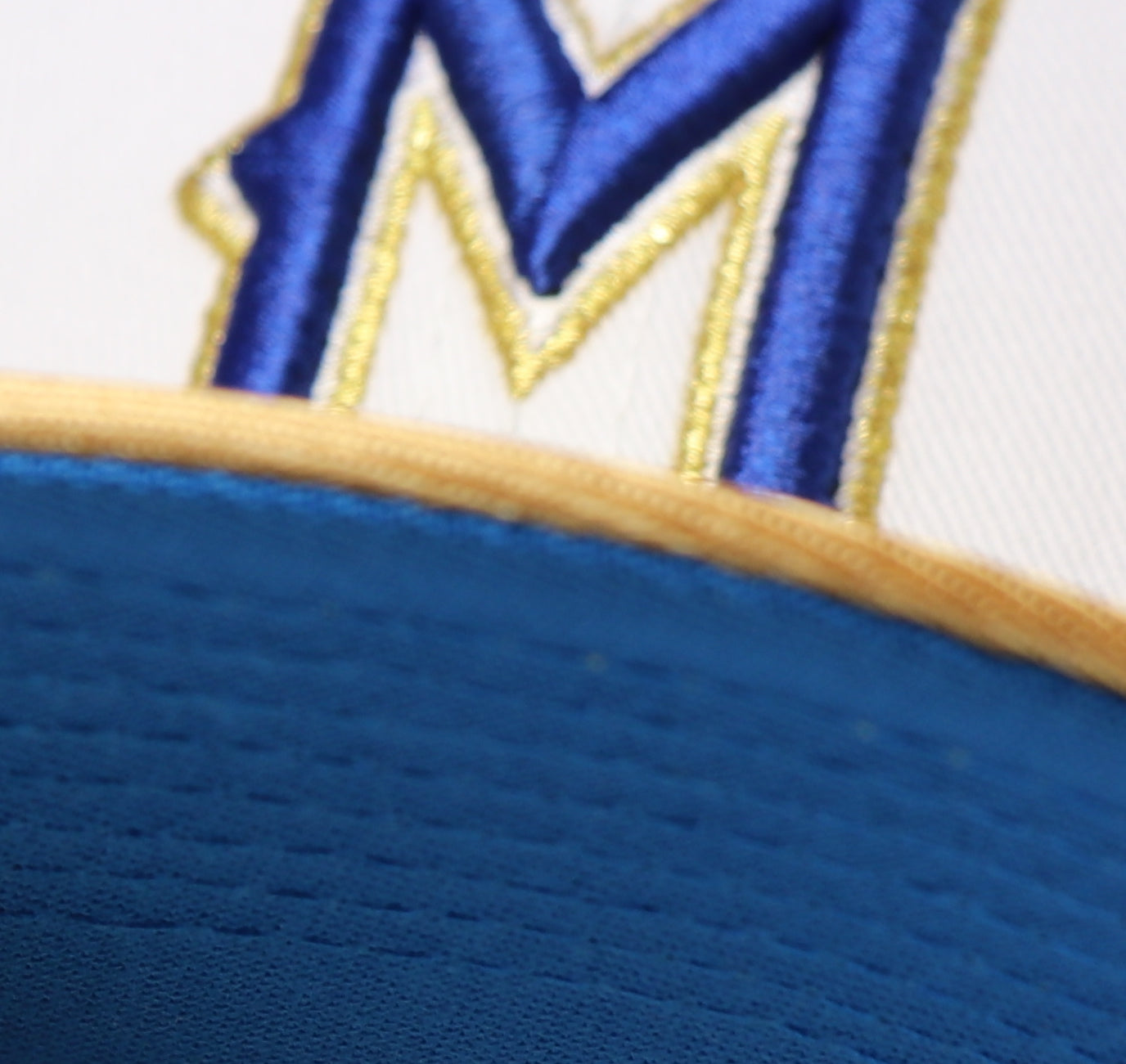 MILWAUKEE BREWERS (COUNTY STADIUM) NEW ERA 59FIFTY FITTED (BLUE UNDER VISOR) (S)