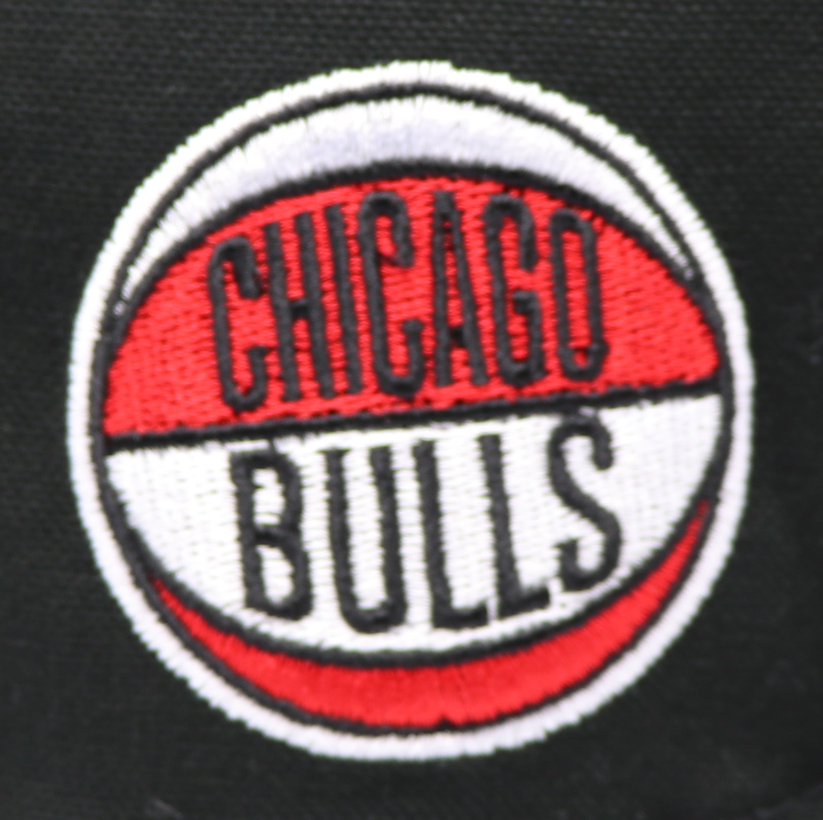 CHICAGO BULLS (BLACK) 59FIFTY NEW ERA FITTED (RED UNDER VISOR)