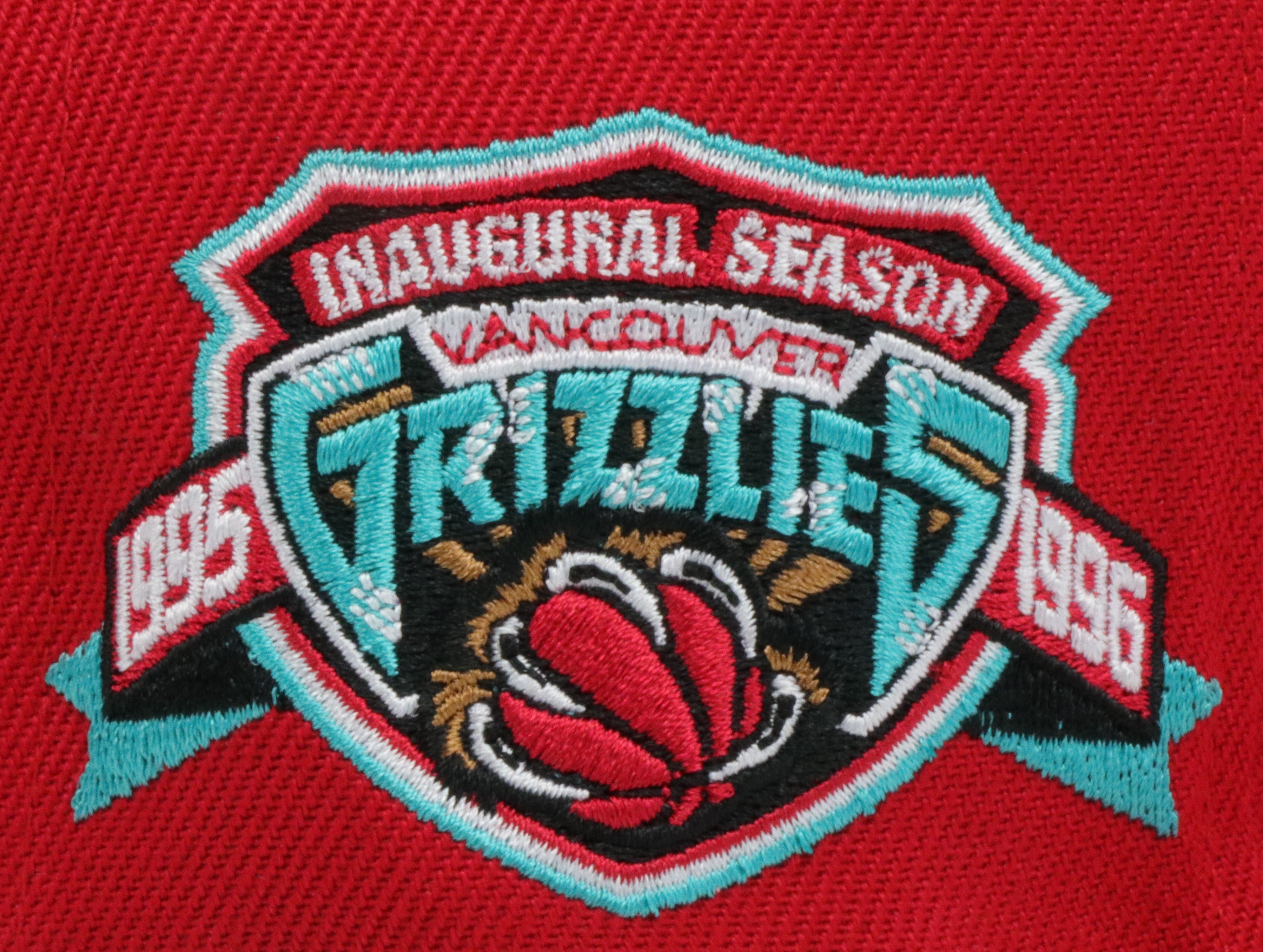 VANCOUVER GRIZZLIES (RED) (1995-1996 INAUGURAL SEASON) MITCHELL & NESS SNAPBACK (SH21475)