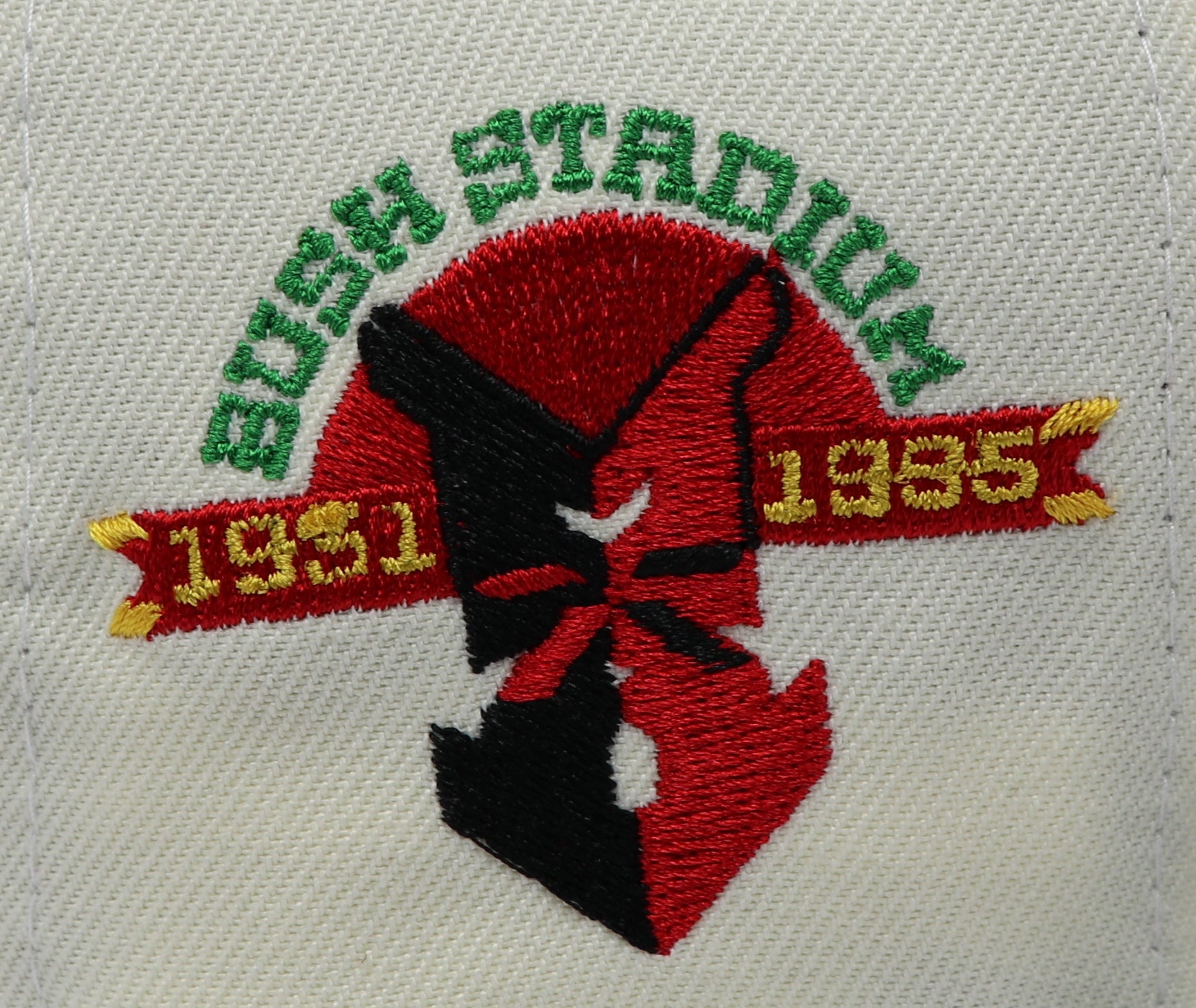 INDIANAPOLIS INDIANS (OFF-WHITE) (BUSH STADIUM 1931-1995) NEW ERA 59FIFTY FITTED (GREEN UNDER VISOR)