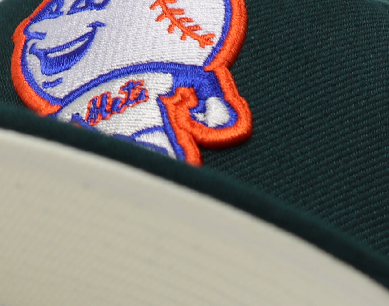 NEW YORK METS (DK-GREEN) (60TH ANN) NEW ERA 59FIFTY FITTED (OFF-WHITE UNDER VISOR)