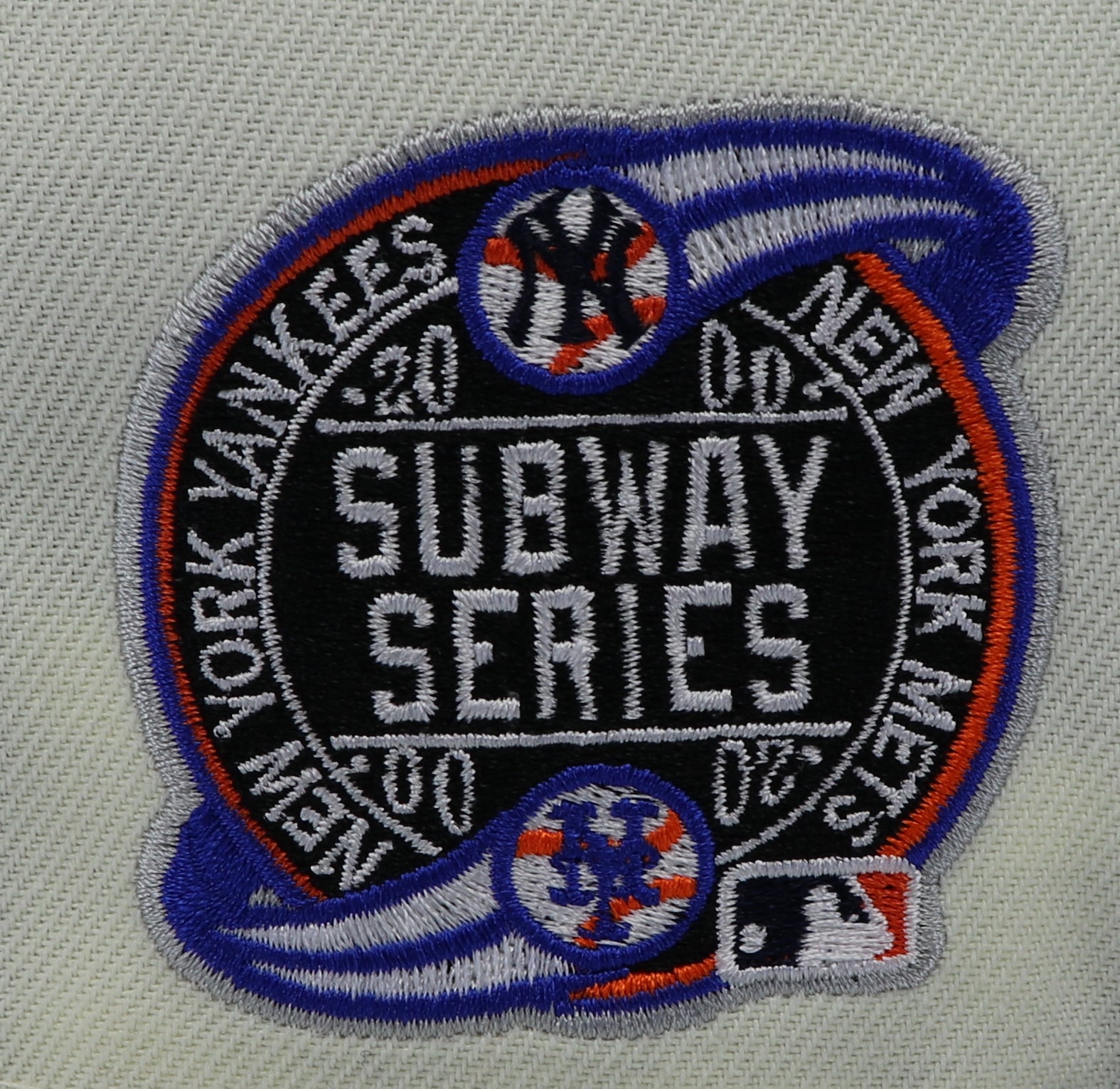 NEW YORK METS (OFF-WHITE)  (2000 SUBWAY SERIES) NEW ERA 59FIFTY FITTED (GREEN UNDER VISOR)
