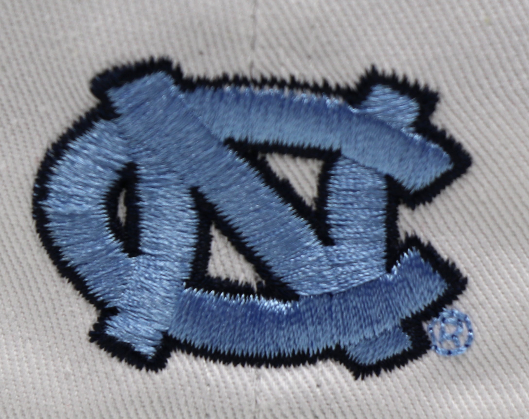 NORTH CAROLINA TAR HEELS (WHITE) NEW ERA 59FIFTY FITTED (GREY SUEDE UNDER VISOR)