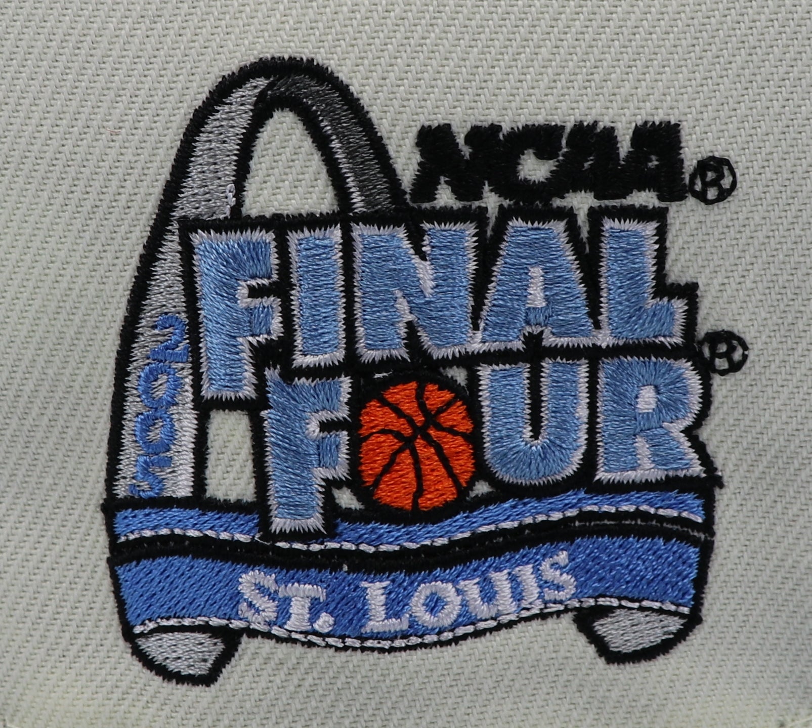 NORTH CAROLINA TARHEELS (OFF-WHITE) (2005 FINAL FOUR) NEW ERA 59FIFTY FITTED (GREY UNDER VISOR)