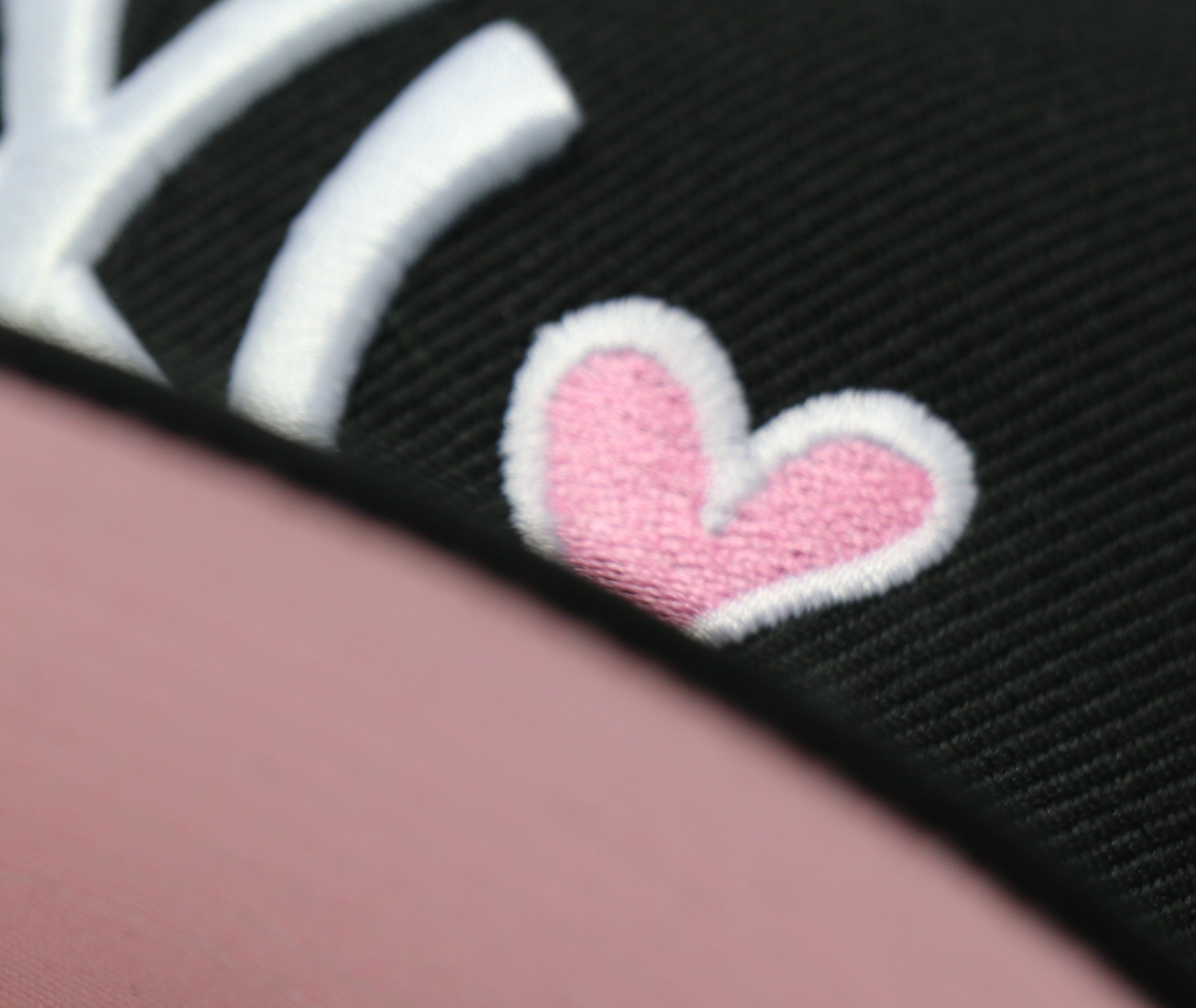 NEW YORK YANKEES (BLK/WHT) "LOVE OF THE GAME" NEW ERA 59FIFTY FITTED (PINK UNDER VISOR)