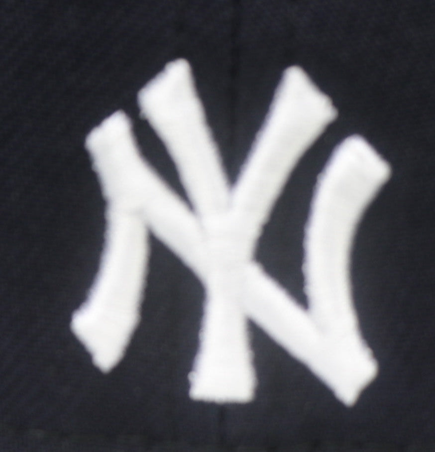NEW YORK YANKEES (NAVY) (27X CHAMPS) "ROSE-LOGO" NEW ERA 59FIFTY FITTED (PINK UNDER VISOR)