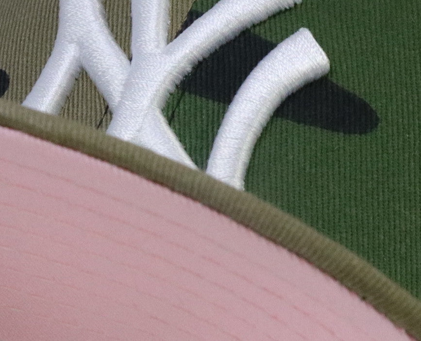 NEW YORK YANKEES (CAMO)"2009 WORLDSERIES" NEW ERA 59FIFTY FITTED (PINK UNDER VISOR)