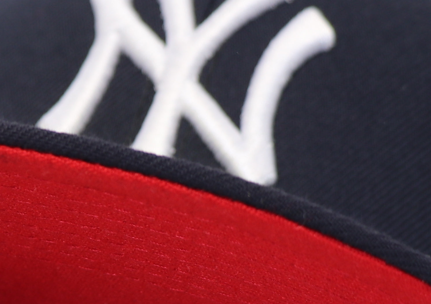 NEW YORK YANKEES  "2000 WS" NEW ERA 59FIFTY FITTED (RED UNDER VISOR)
