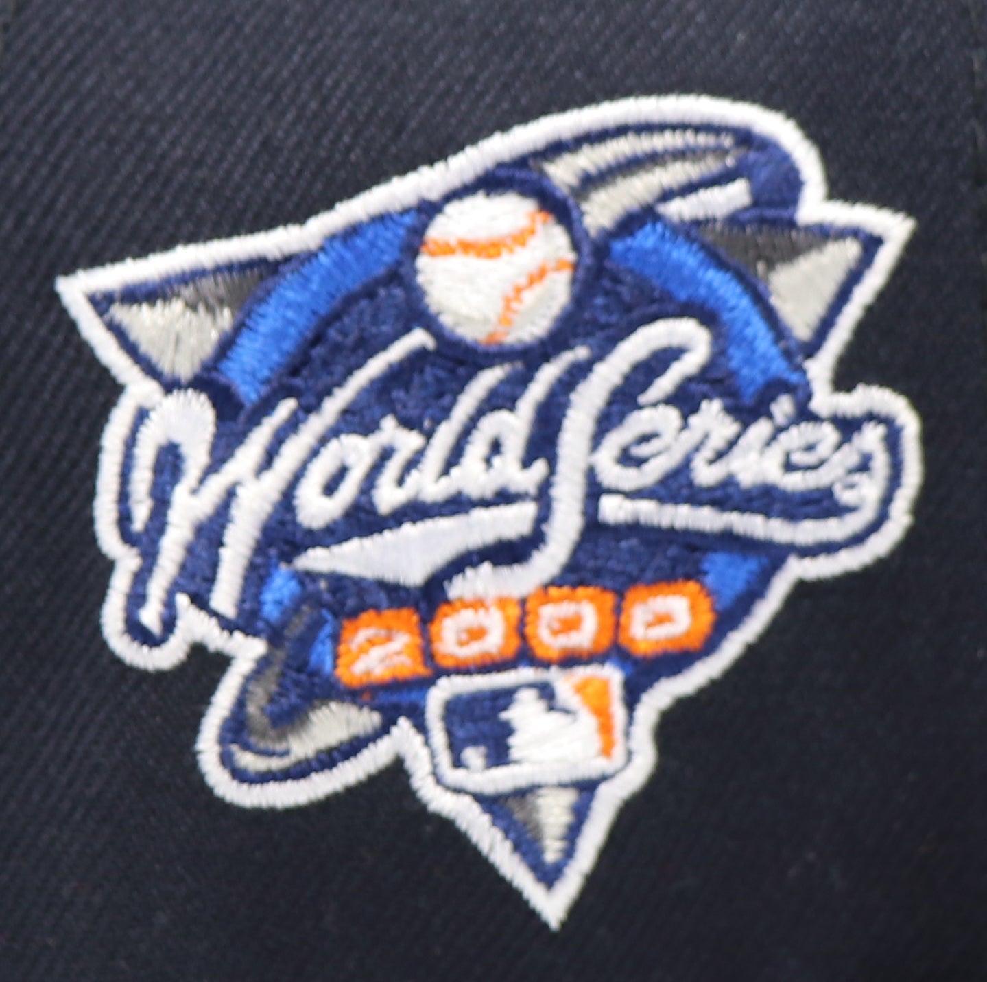 NEW YORK YANKEES  "2000 WS" NEW ERA 59FIFTY FITTED (RED UNDER VISOR)