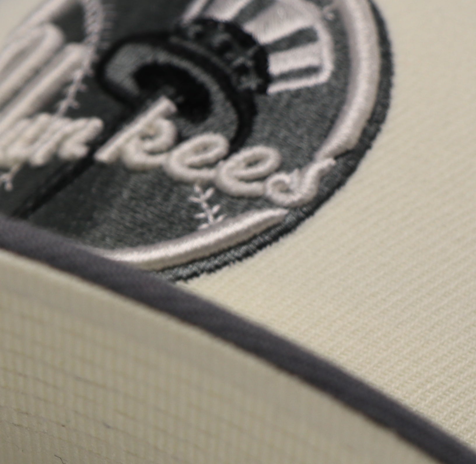 NEW YORK YANKEES (YANKEES STADIUM 1923-2008) NEW ERA 59FIFTY FITTED (CHROME UNDER VISOR)
