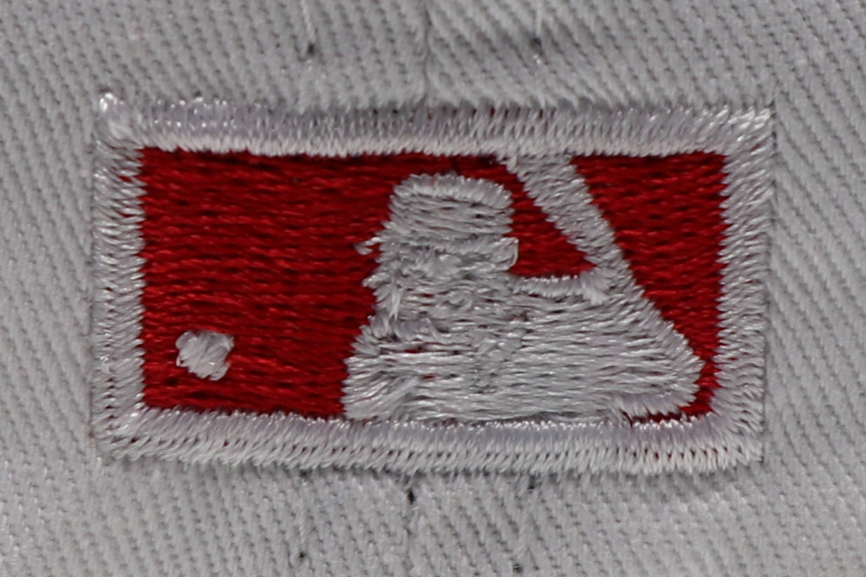 PHILADEPHIA PHILLIES (VETERAN STADIUM) NEW ERA 59FIFTY FITTED (PINK UNDER VISOR)