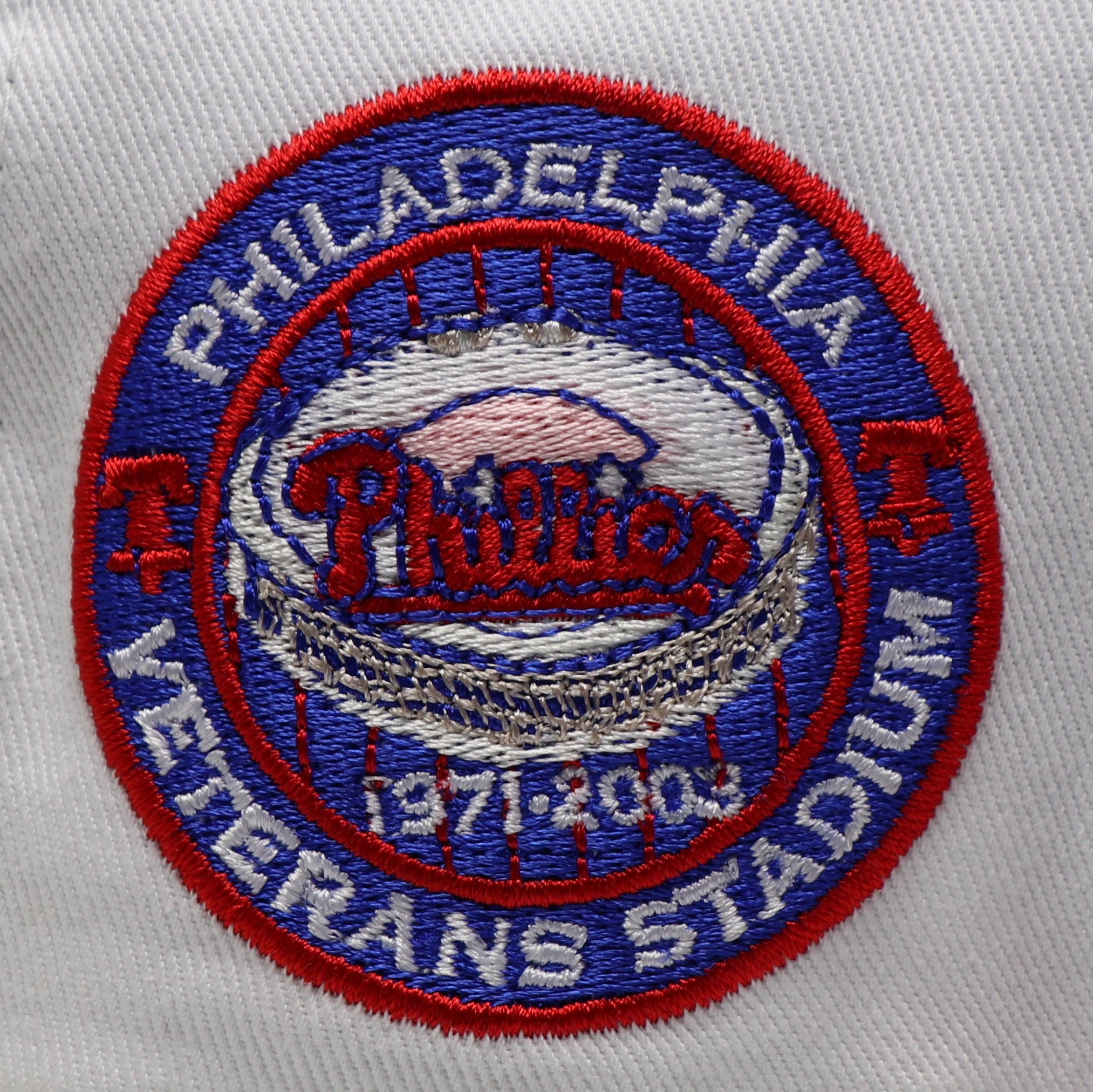 PHILADEPHIA PHILLIES (VETERAN STADIUM) NEW ERA 59FIFTY FITTED (PINK UNDER VISOR)