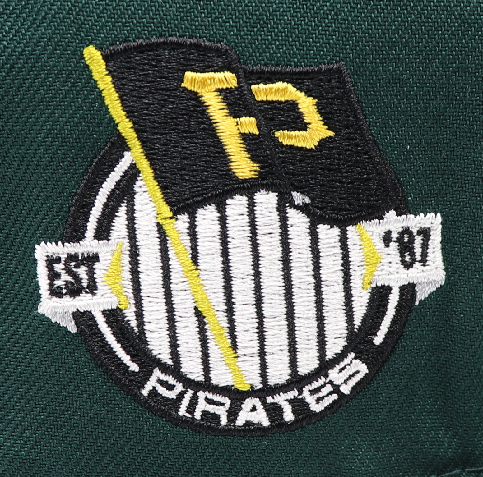 PITTSBURGH PIRATES (GREEN) (COVID) NEW ERA 59FIFTY FITTED (RED UNDER VISOR) (S)