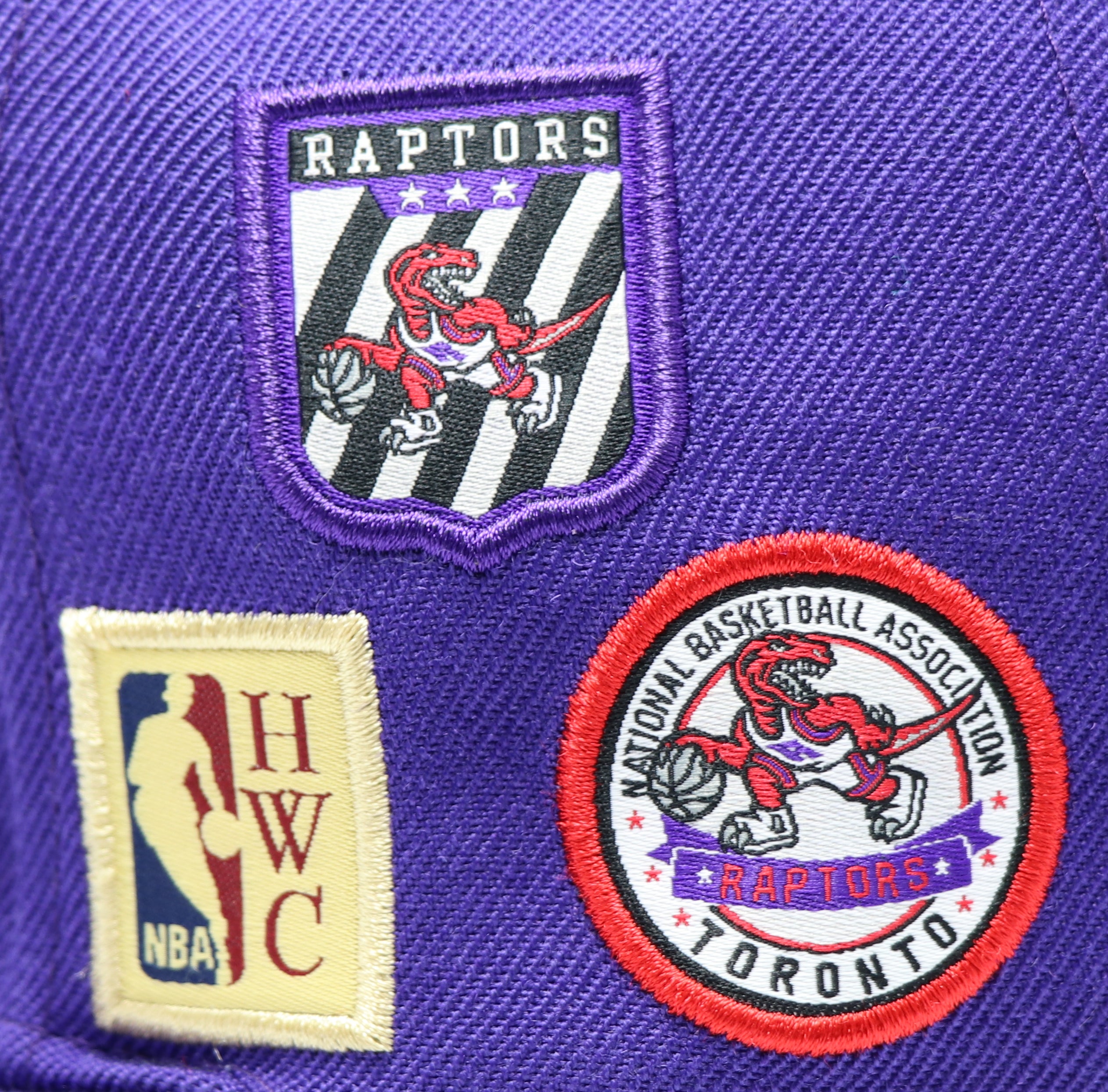 TORONTO RAPTORS (PURPLE) "FINALS PATCH" MITCHELL & NESS SNAPBACK (SKY BLUE BOTTOM)