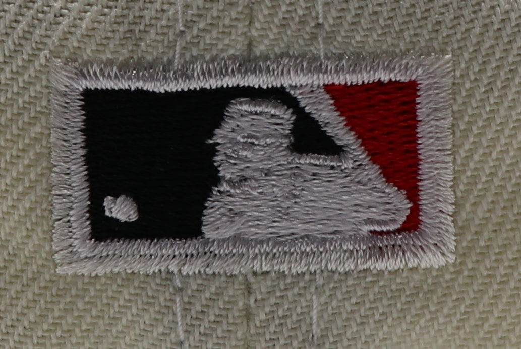 CINNCINATTI REDS "OFFWHITE"  (1975 WORLDSERIES) NEW ERA 59FIFTY FITTED (PINK UNDER VISOR)