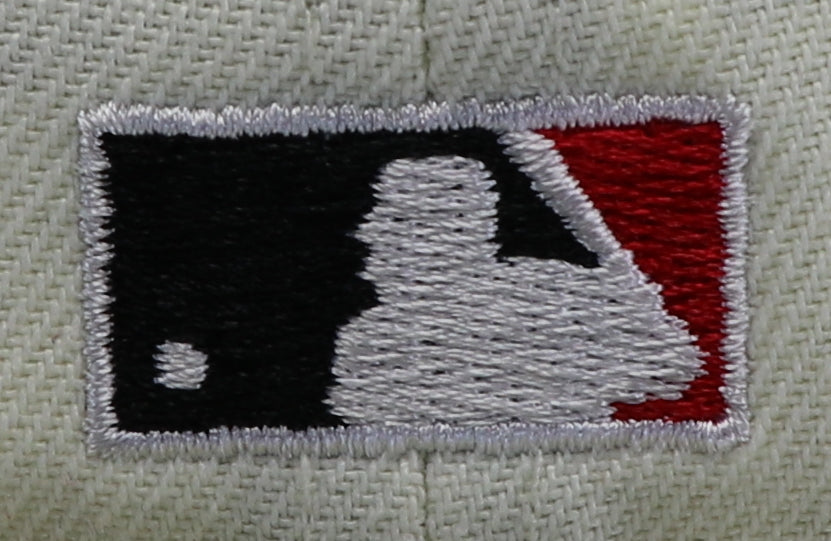 CINCINATTI REDS (OFF-WHITE) (1975 WORLDSERIES CHAMPIONS) NEW ERA 59FIFTY FITTED (GREEN UNDER VISOR)