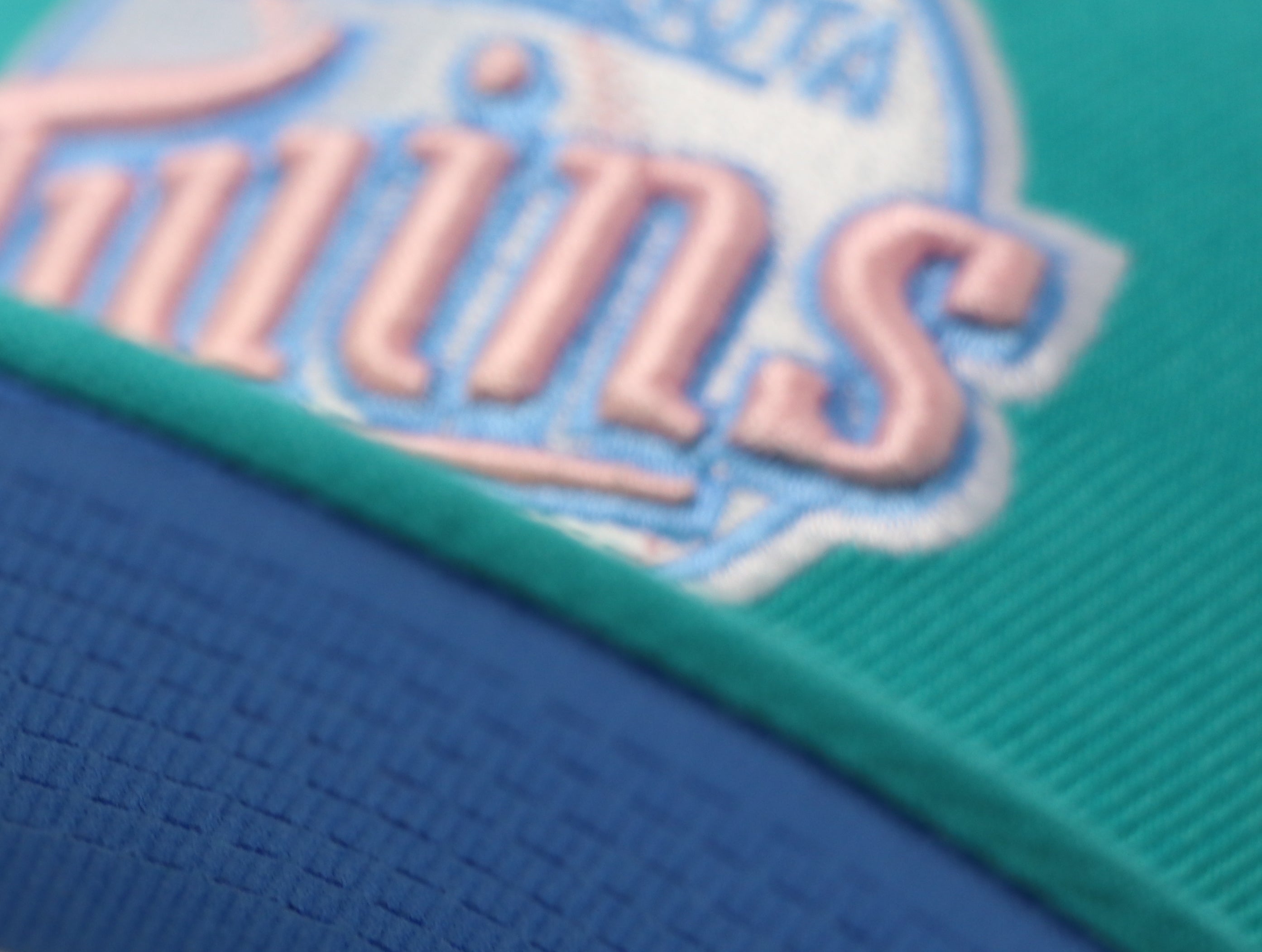 MINNESOTA TWINS "HHH METRODOME" NEW ERA 59FIFTY FITTED (AIR FORCE BLUE UNDER VISOR)