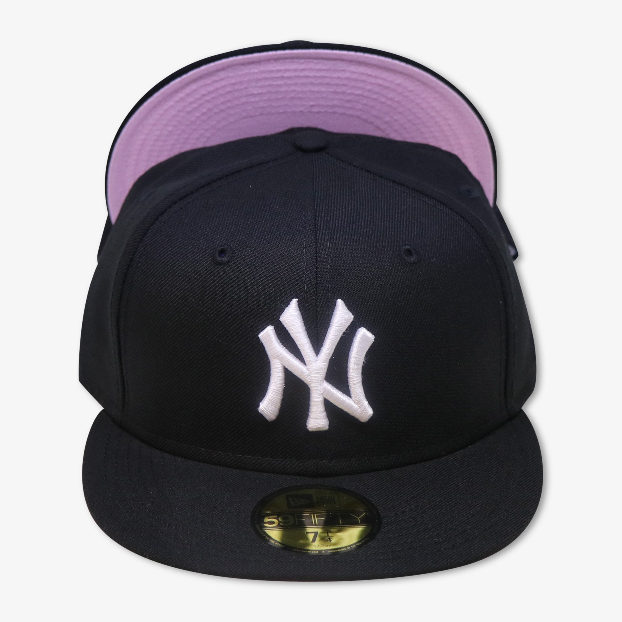 NEW YORK YANKEES (BLACK) NEW ERA 59FIFTY FITTED (PINK UNDER VISOR)