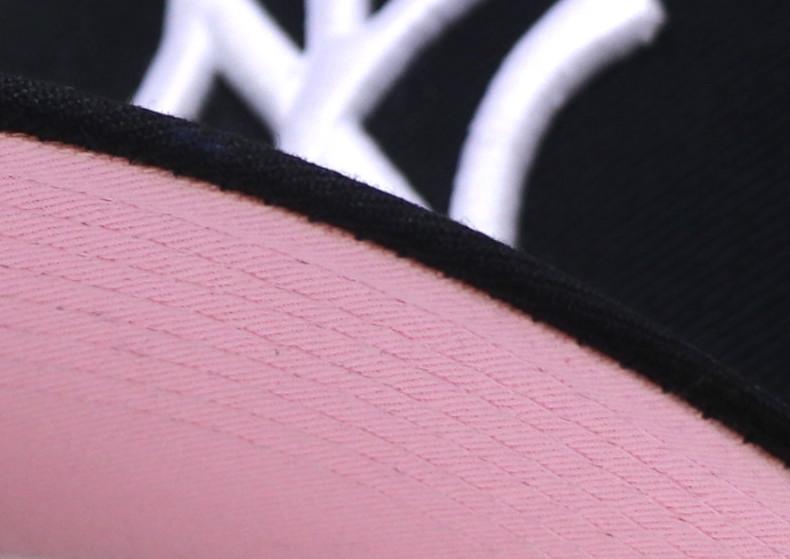 NEW YORK YANKEES (BLACK) NEW ERA 59FIFTY FITTED (PINK UNDER VISOR)