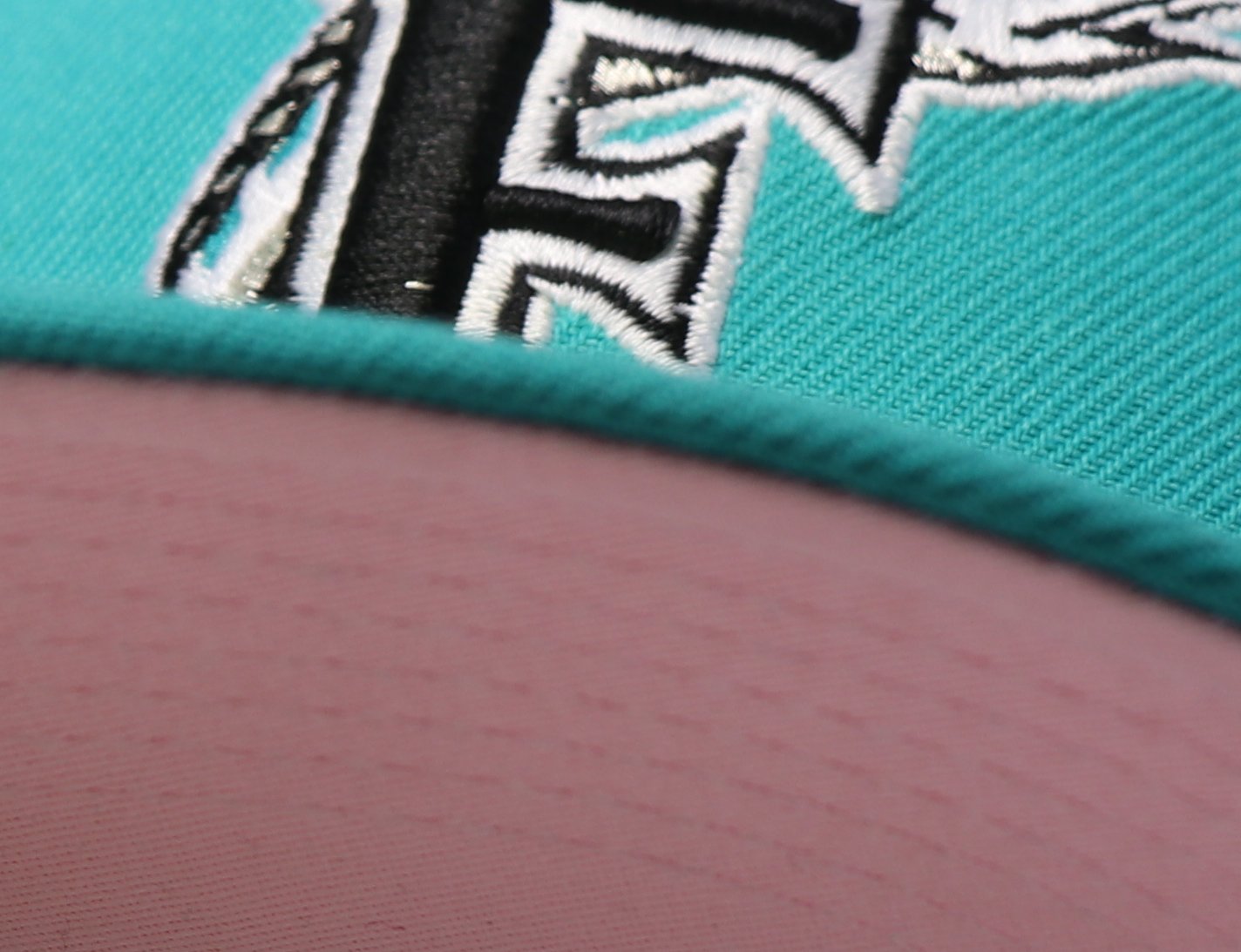 FLORIDA MARLINS "10TH ANNIVERSARY" NEW ERA 59FIFTY (PINK UNDER VISOR)